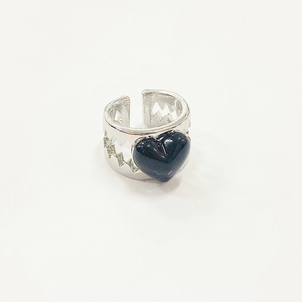 Dent Black Heart Ring