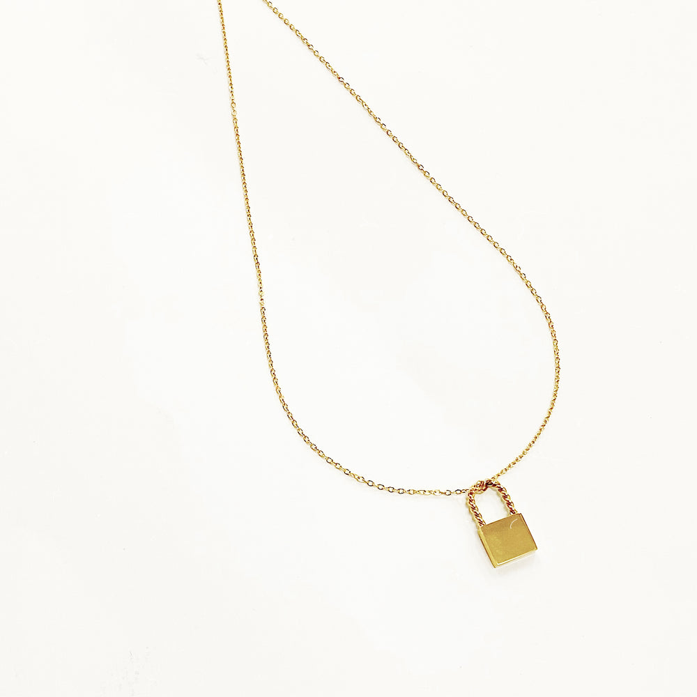 Twist Lock Gold Necklace
